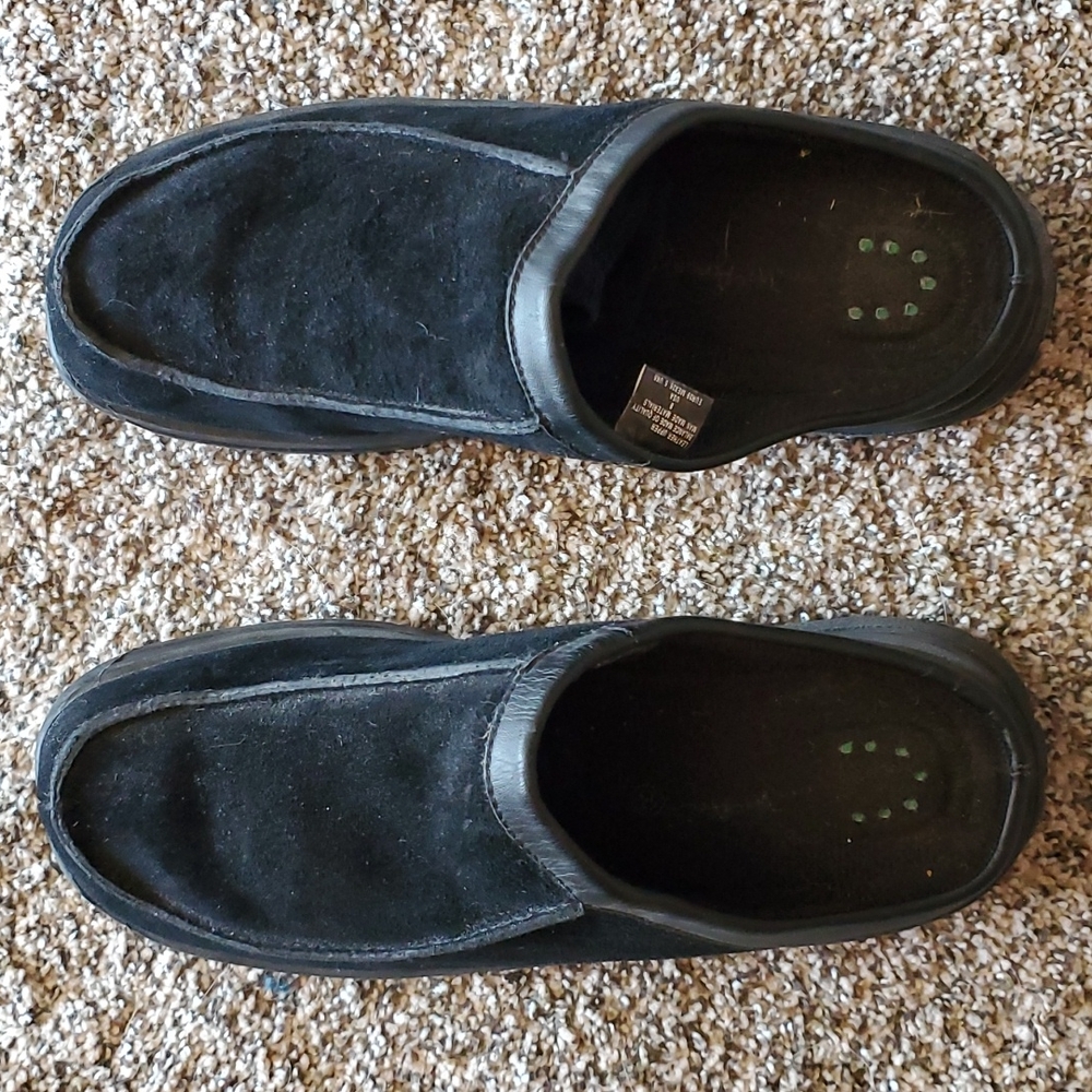 Women's Thom Mcan sip on suede shoes. Sz 8 in black. Well loved.